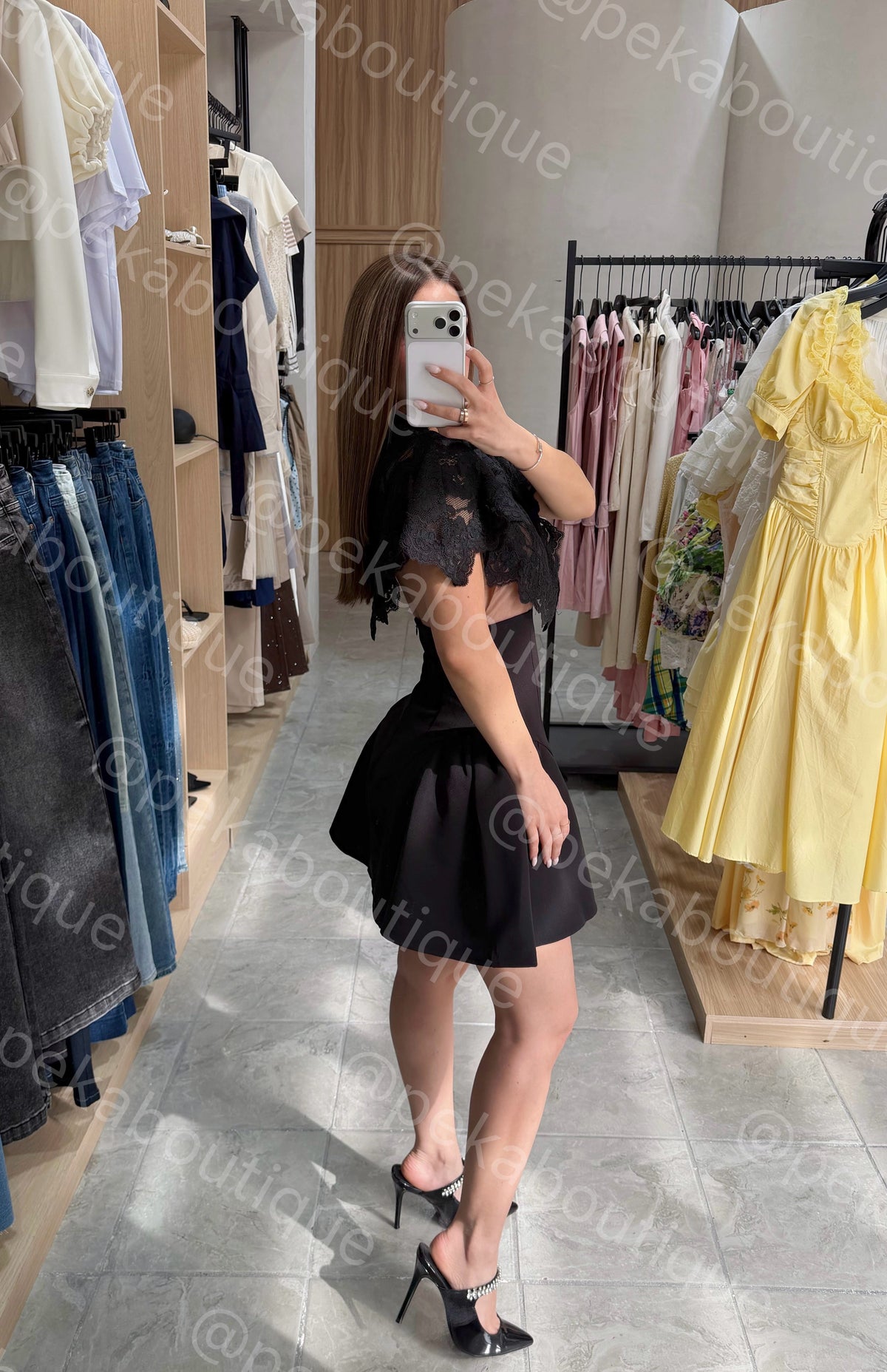 Vestido Lace Cape Black