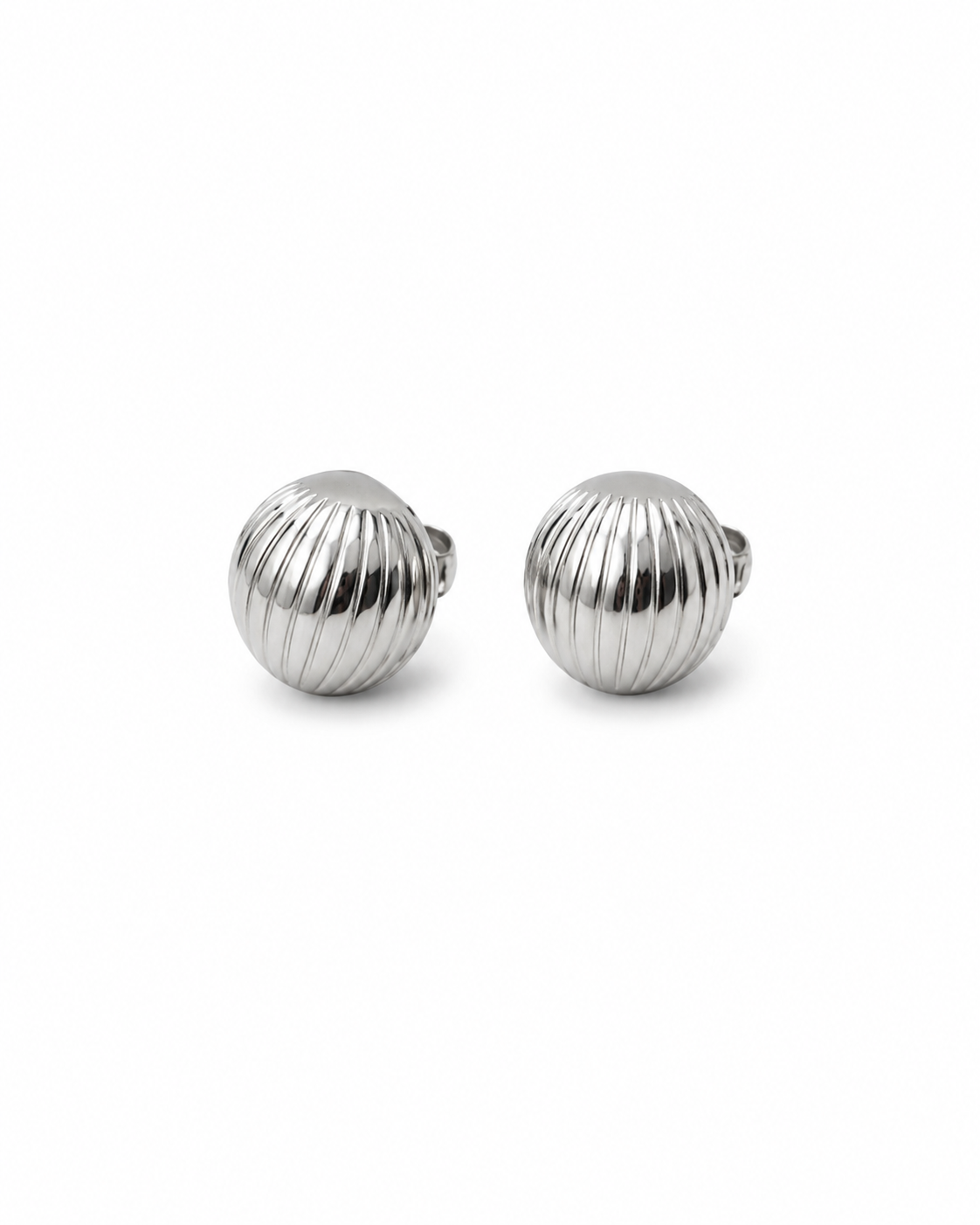 Aretes Botón Plateado