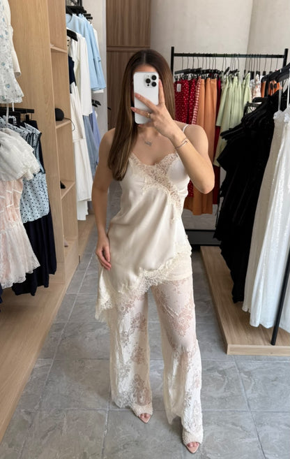 Conjunto Lacy Cream