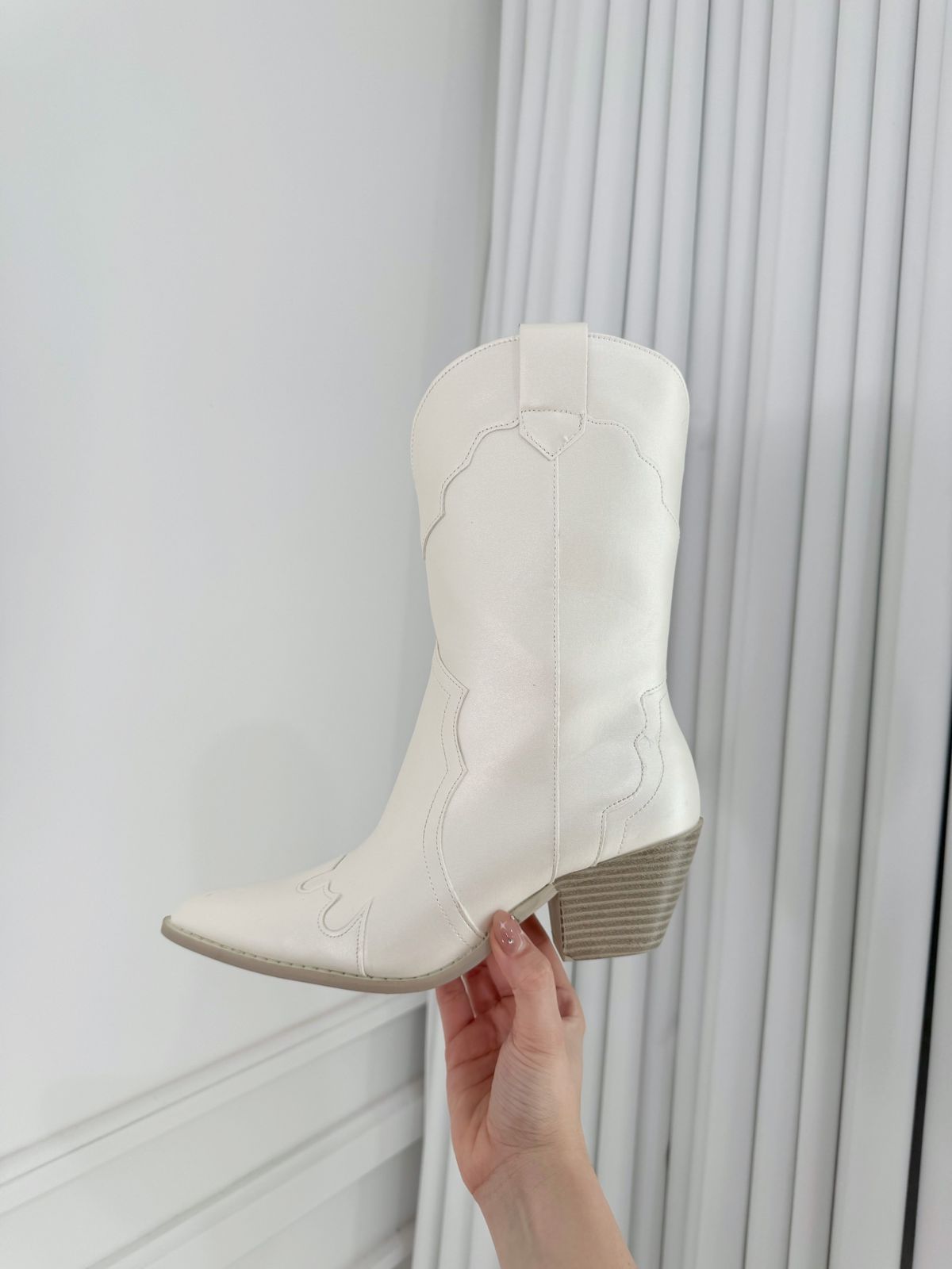 Botas Kitti White